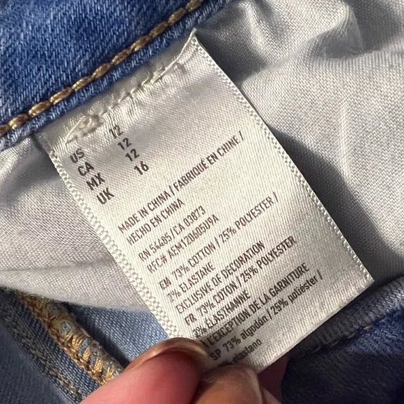 American Eagle Outfitters Size 12 Shortie Light Wash Jean Shorts - Picture 4 of 11